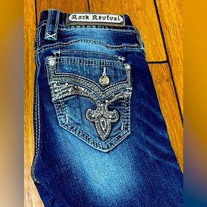 🌟 - ROCK REVIVAL DISTRESSED YARA SKINNY🌟